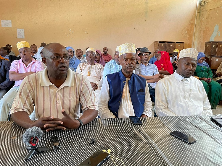 Le SOS des profs au sujet du terrain « occupé illégalement »