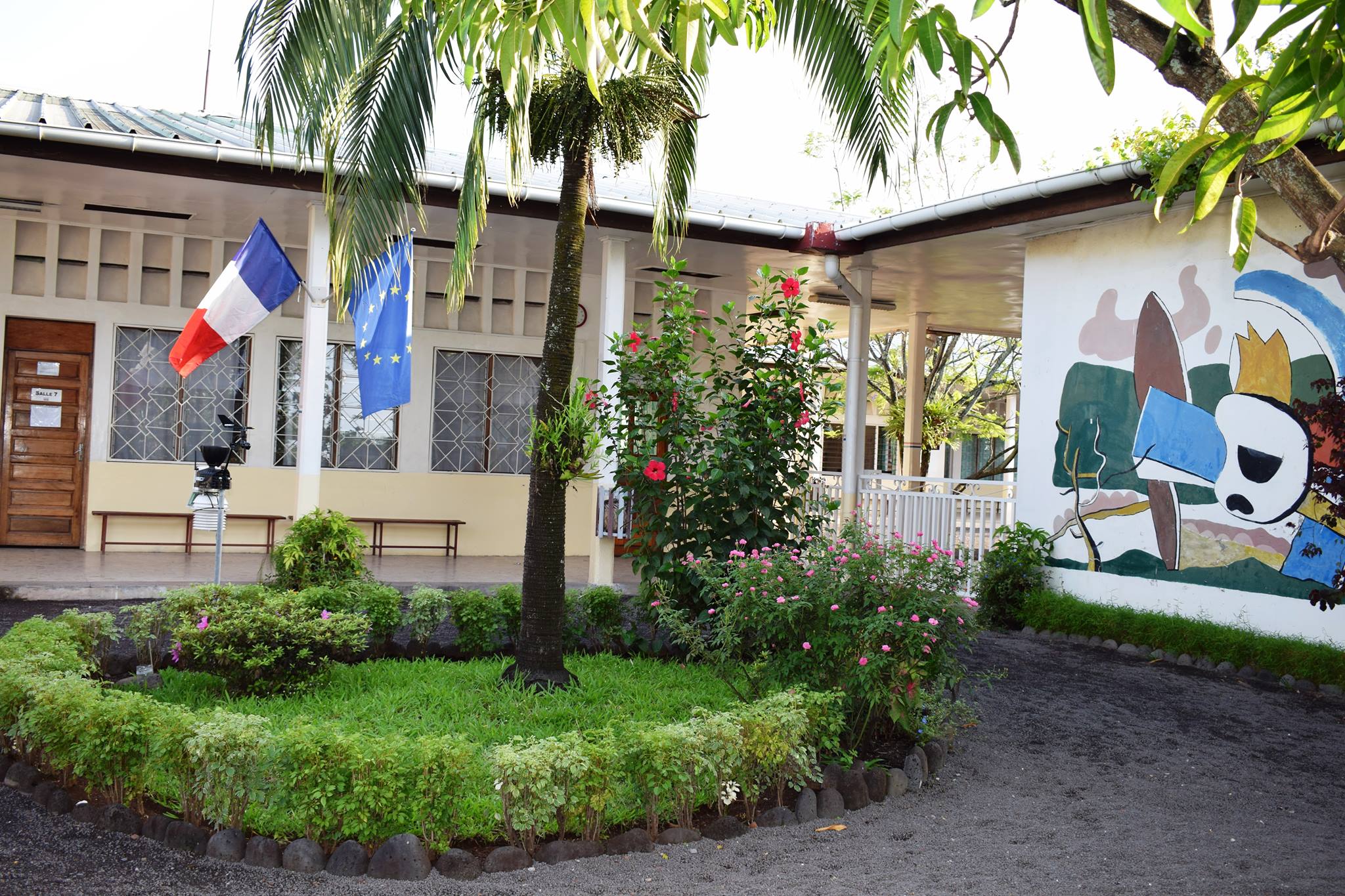 image École française : L'enseignant accusé de « propos racistes » est hors des Comores