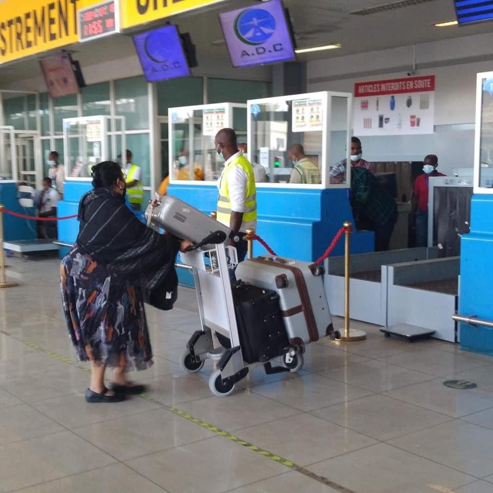 image Aéroport de Hahaya : 2,2 kg de lingots d’or dans les bagages d’un passager