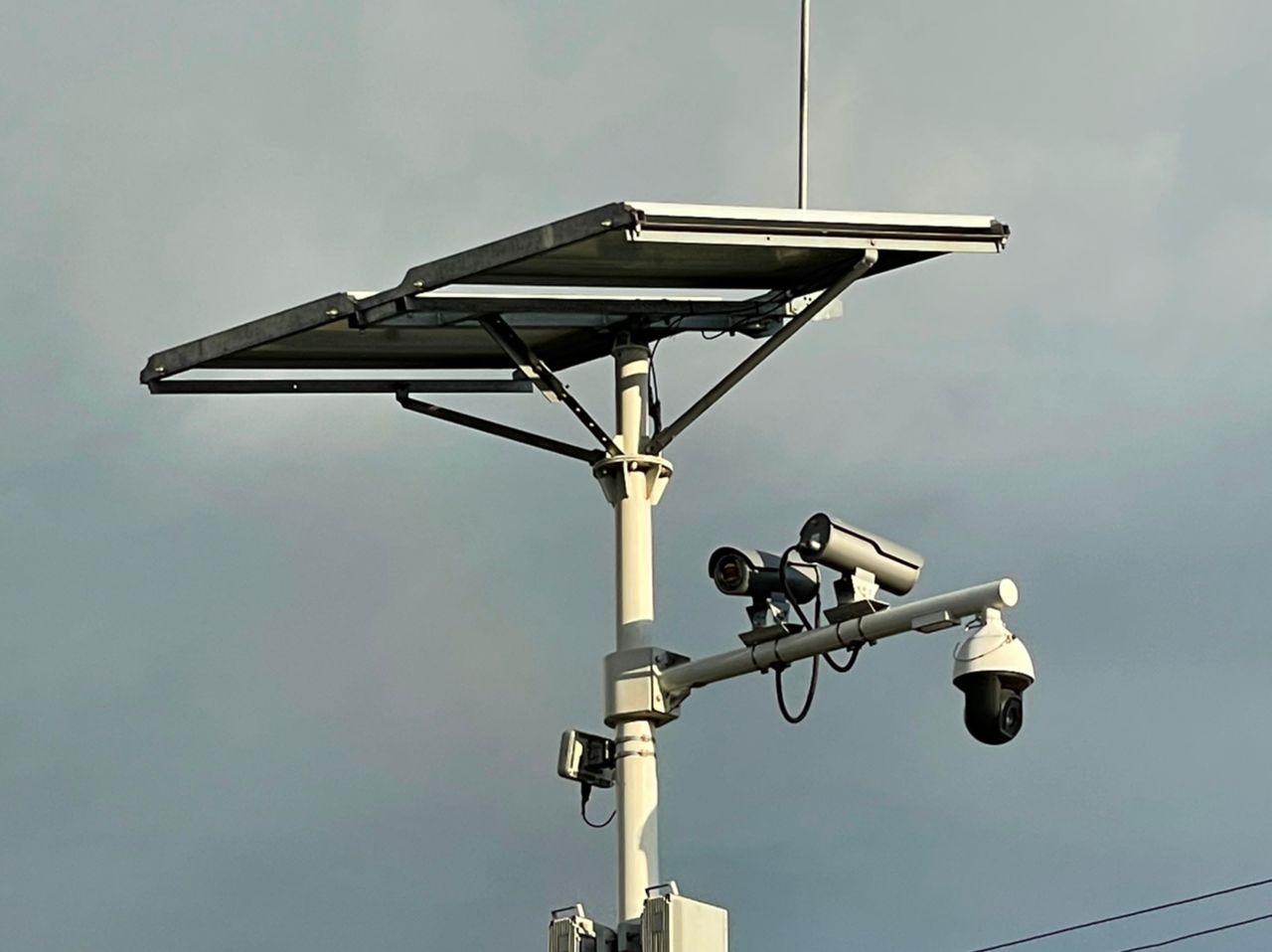 image Dès aujourd'hui Moroni est sous surveillance des caméras