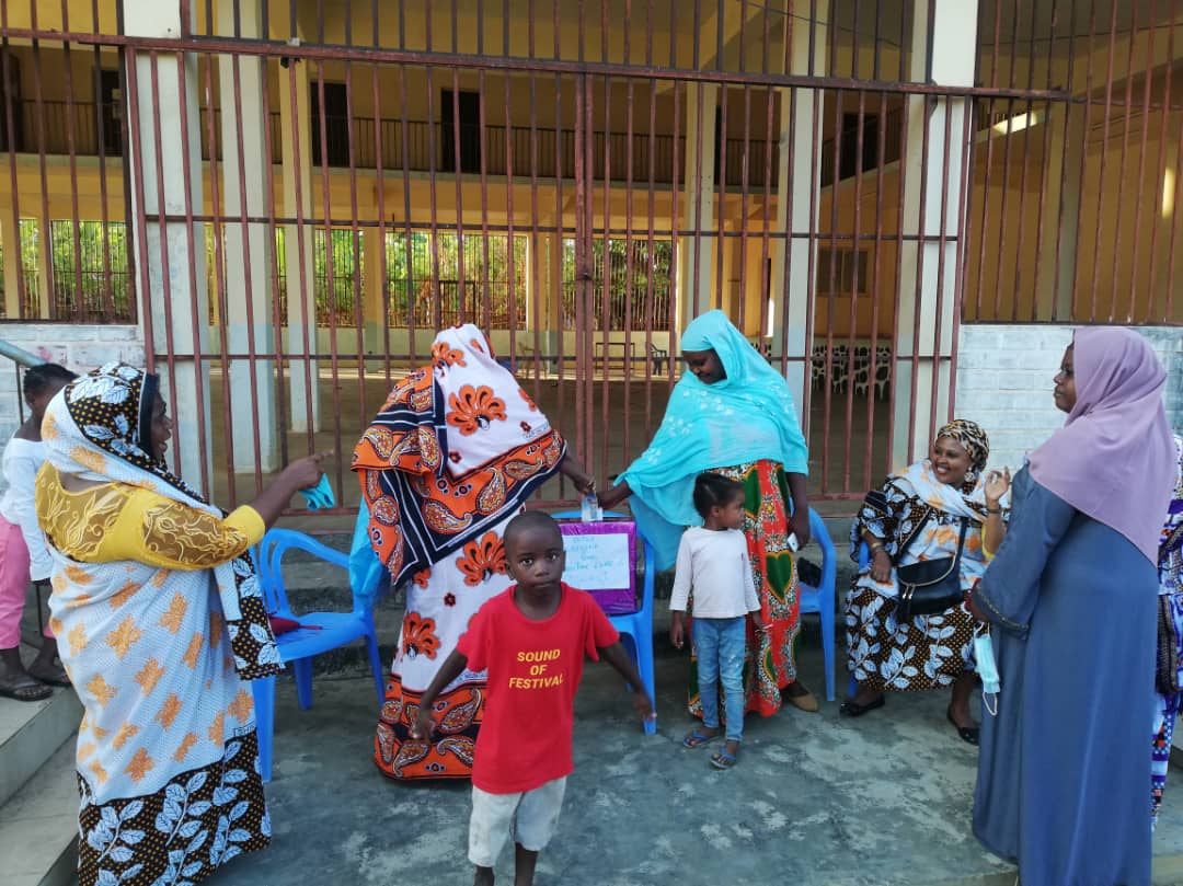 image Adduction d’eau: Les femmes de Djoiezi continuent les efforts