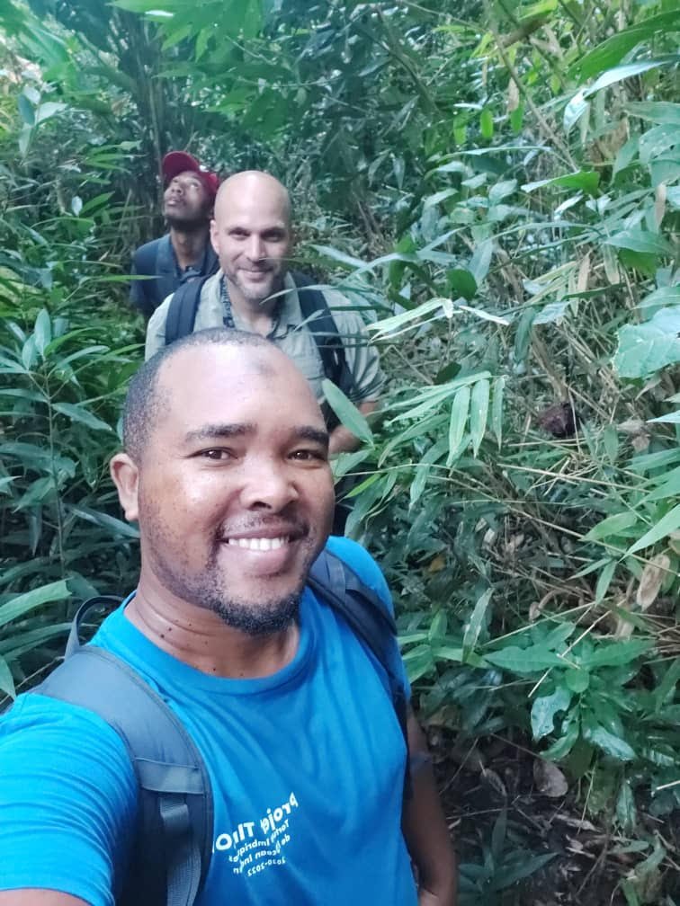 image Une mission de diagnostic et de suivi d'Eulemur mongoz en pleine forêt de Mohéli