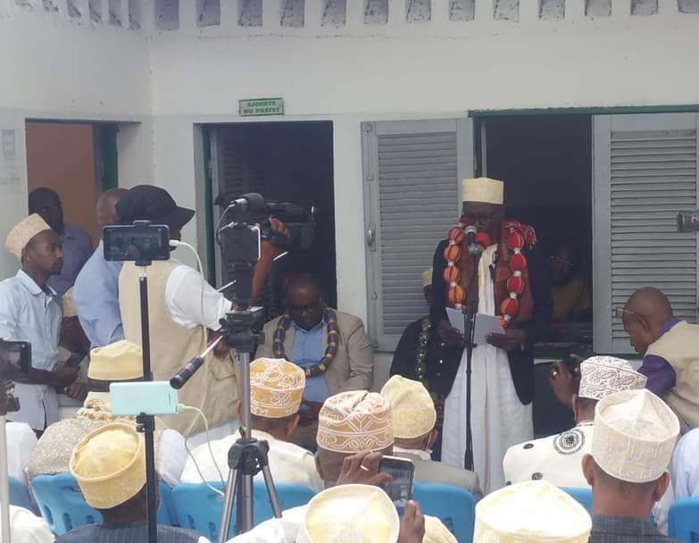 image Administration territoriale : Un commis de l'Etat à la préfecture du Centre