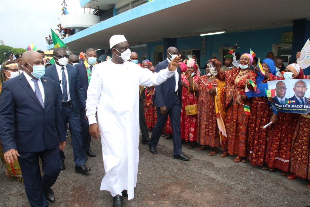 image Arrivée de Macky Sall à Moroni :  Le président sénégalais accueilli en fanfare