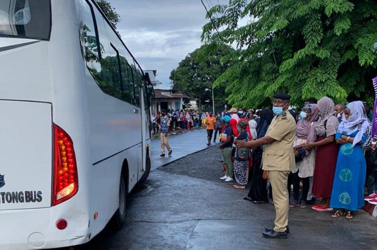 image La gendarmerie met ses bus à la disposition des étudiants