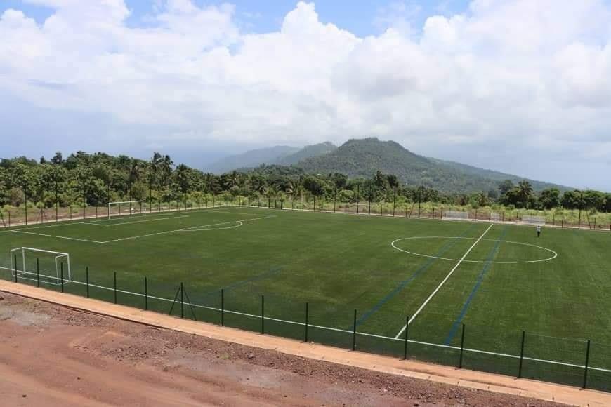 image A Sima rayonne la 6e pelouse synthétique des Comores