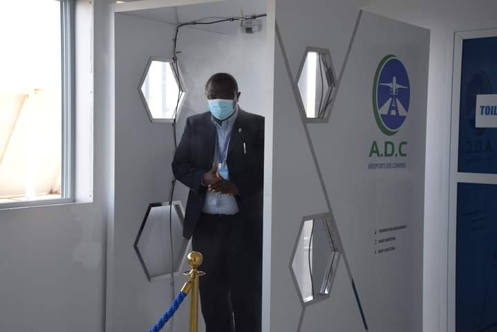 image Les aéroports des Comores dotés de cabines de désinfection