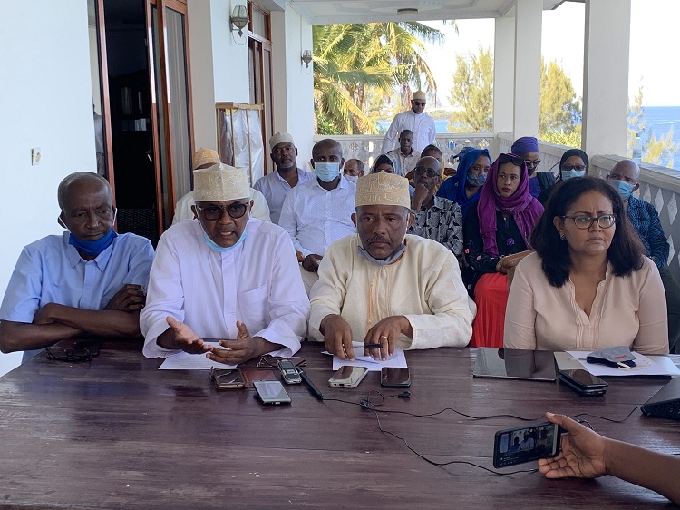 image Moroni Pour Tous, Dji Dzima et CRC, se liguent contre Orange