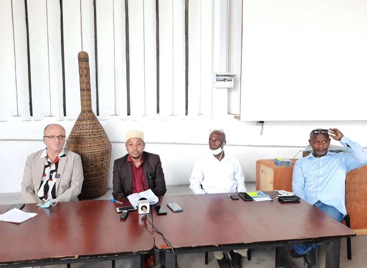 image « Bumbwa », le premier album de Mi-Sambeko est sorti