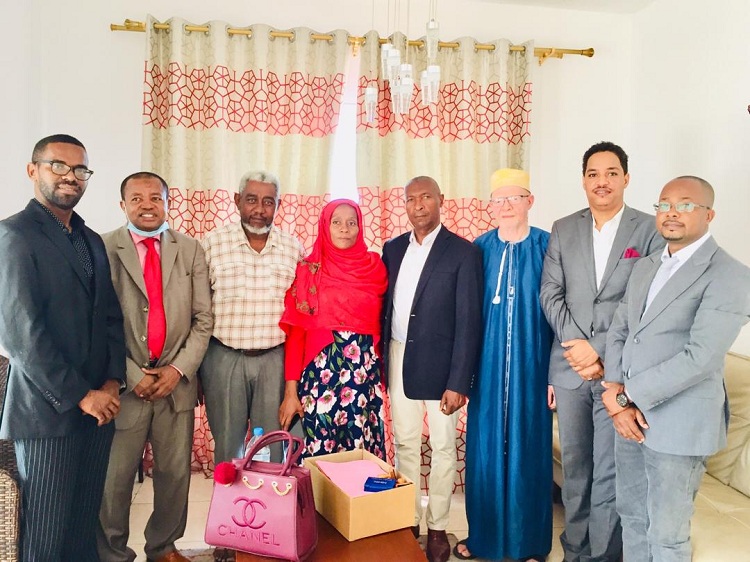 image Me Mzimba passe le témoin à Me Abdouloihabi