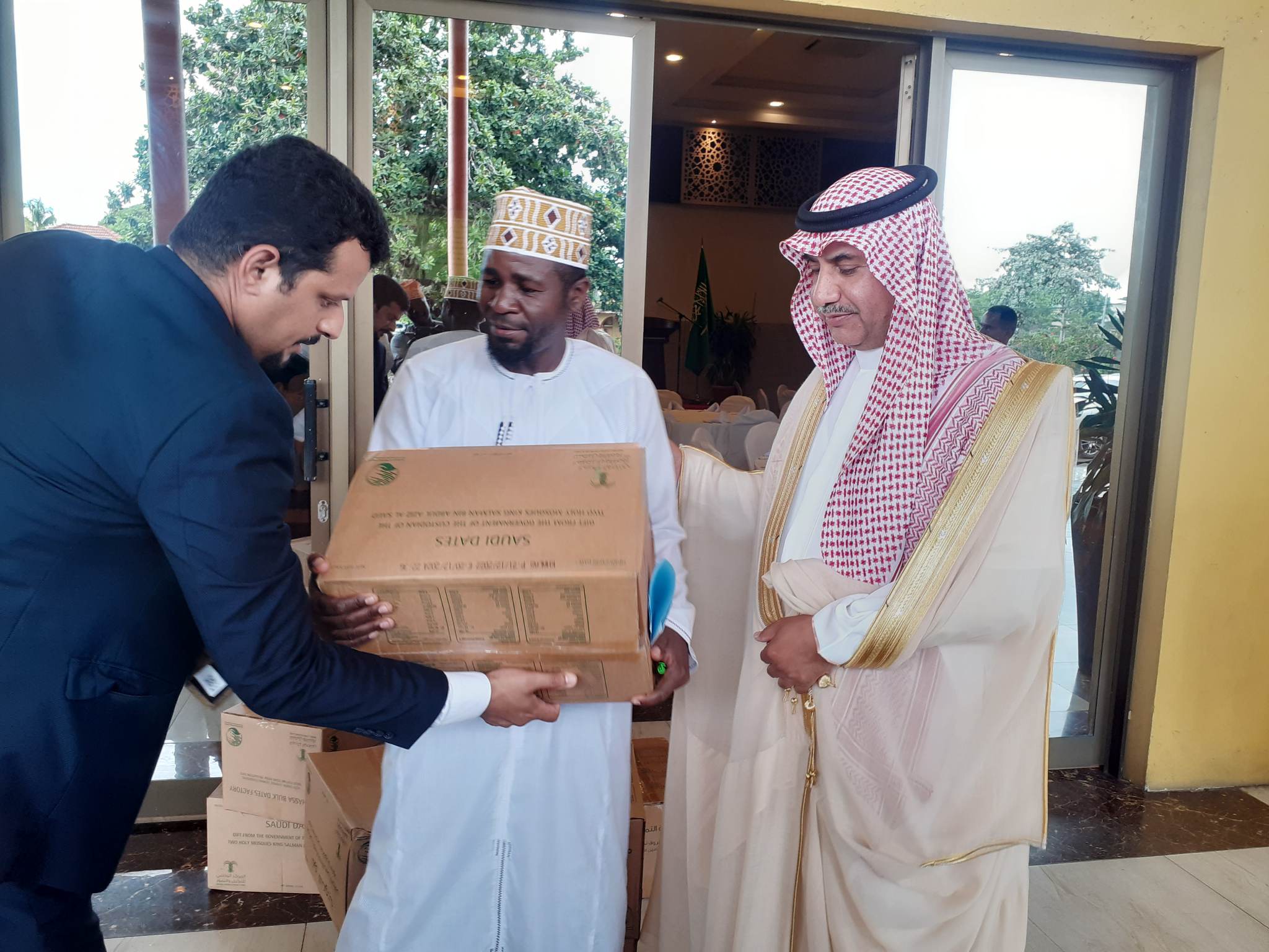 image La distribution des dattes a commencé