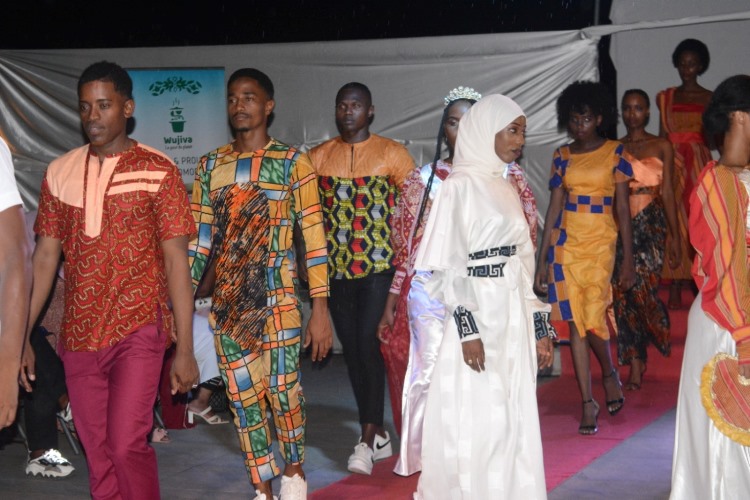 image Fashion week : Un début, une réussite