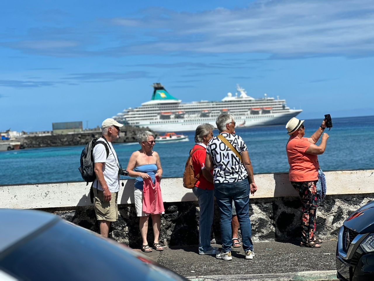 1040 touristes européens ont passé la journée à Moroni