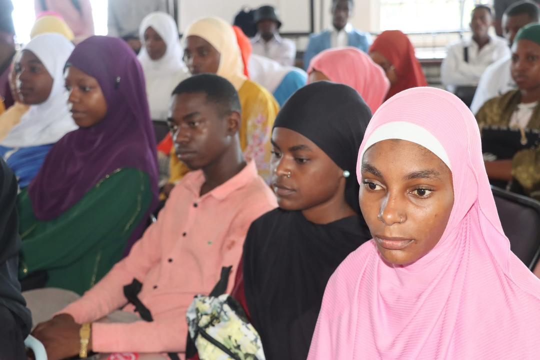 image Elections 2025 : Des étudiants sensibilisés contre les discours de haine en ligne