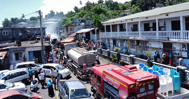 image Sécurité civile : Un camion-citerne des pompiers est-il arrivé vide sur le lieu d’un incendie ?
