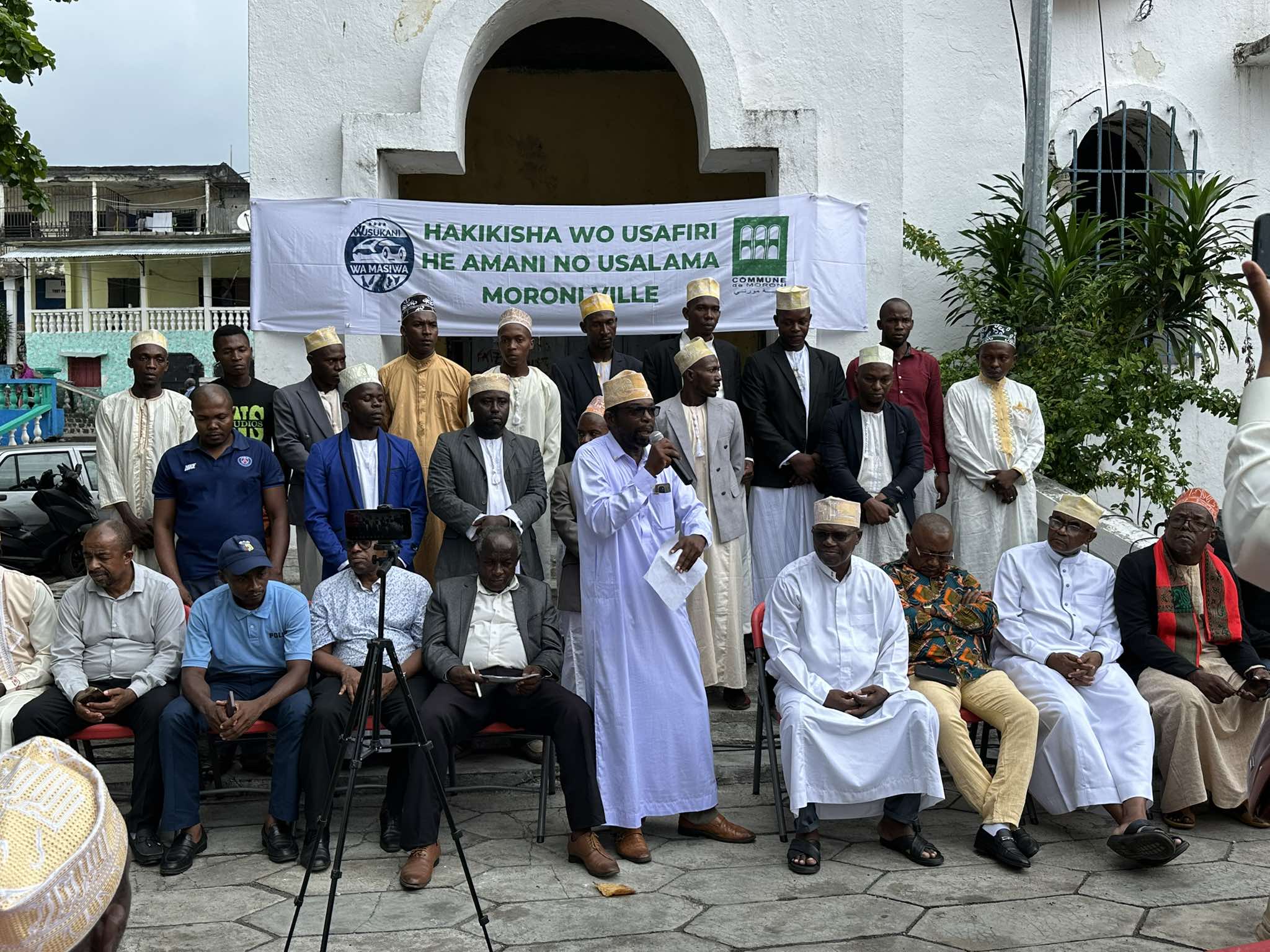 Transport en commun Usukani wa masiwa met en place sa cellule de Moroni