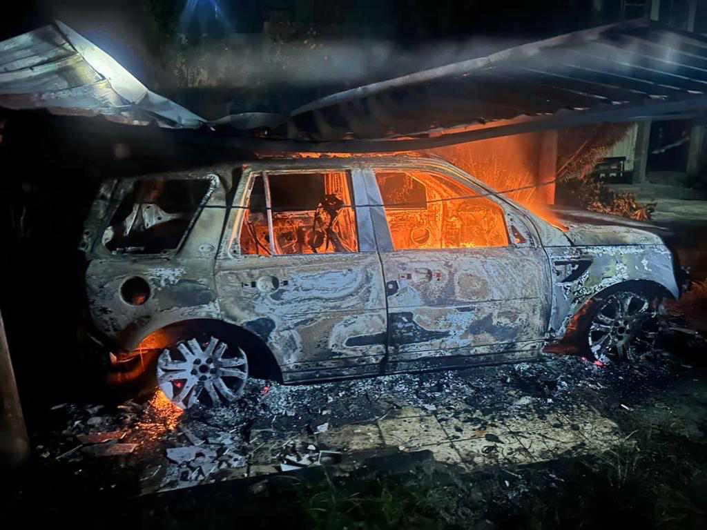 image Crise post-électorale : Le véhicule du président de la chambre électorale de la Cour suprême incendié