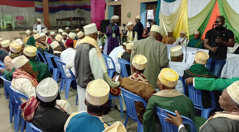 image Des notables empêchés de se réunir à Moroni s’insurgent