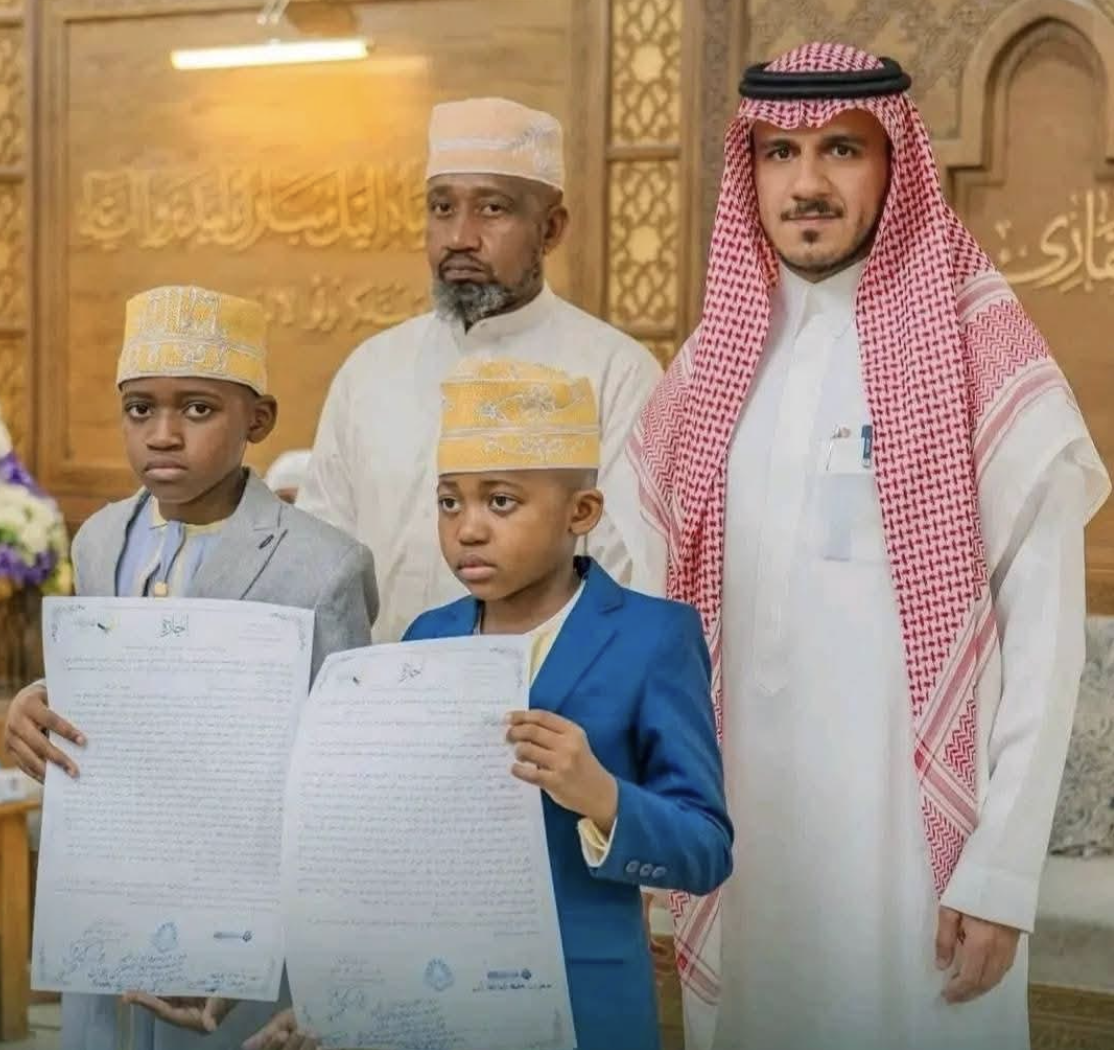 image Mémorisation du Coran : Suwaid et Oussaid, deux frères accueillis en héros aux Comores