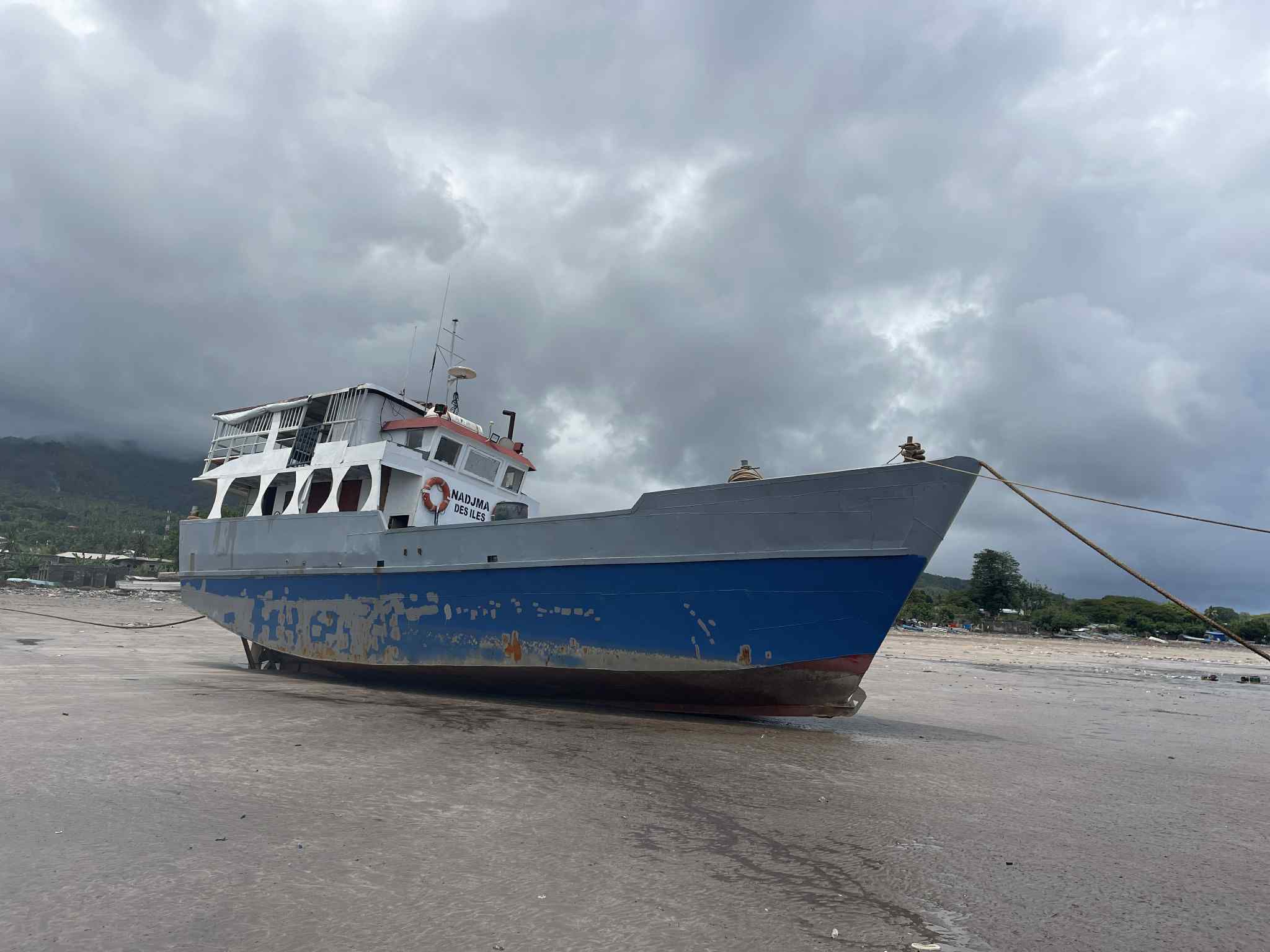 image Transport maritime  La vedette « Nadjma des Îles » clouée au mouillage par l’Anam