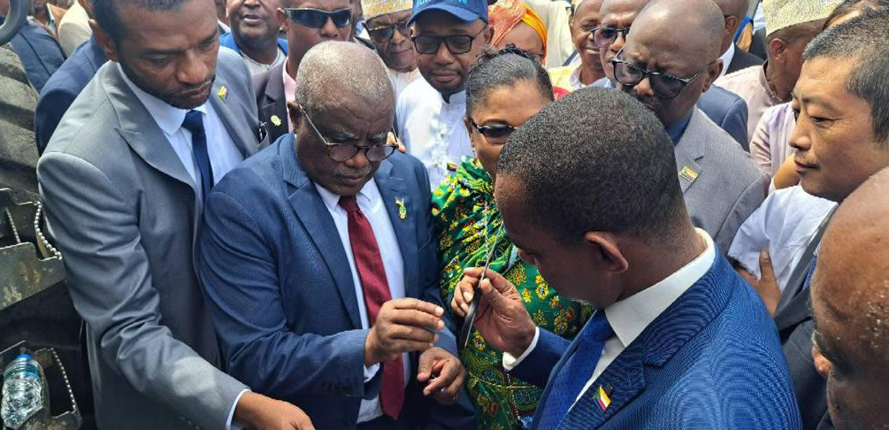 image Infrastructures : La route Bahani - Itsikoudi mise en chantier