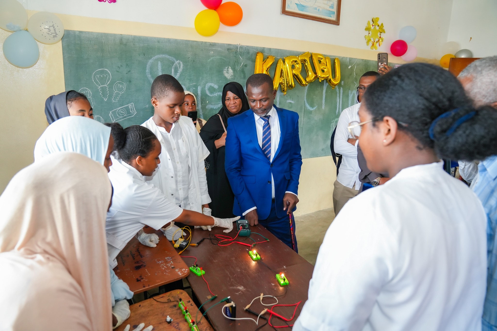 Clôture de la Fête des sciences au GSFA : Bacar Mvoulana : « Les sciences se conjuguent au féminin »
