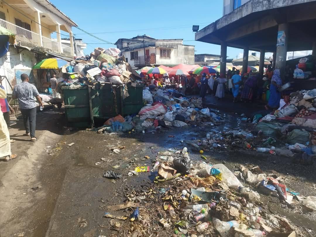 image Gestion des déchets :  Moroni croule à nouveau sous les ordures