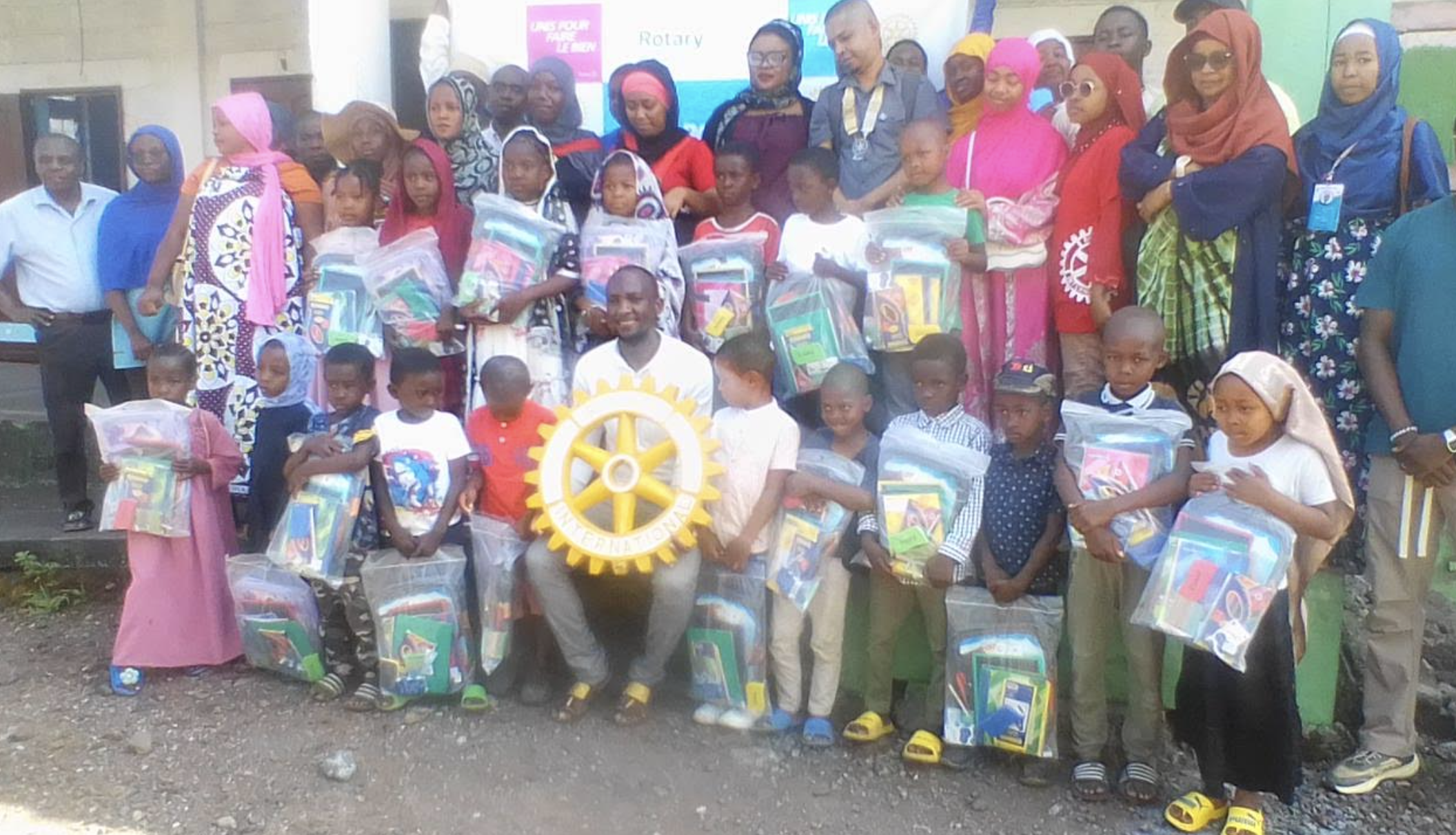 image Fournitures scolaires : 	 Le Rotary club soutient 20 enfants