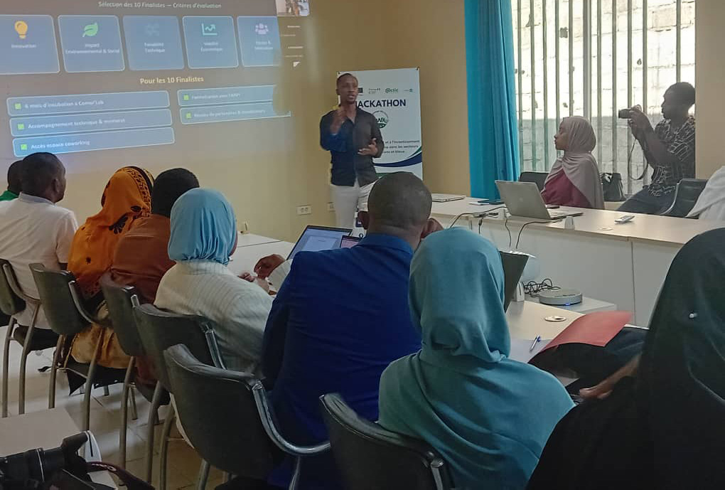 image Programme Wamanga Wa Komor :  100 jeunes porteurs de projets entrent en formation