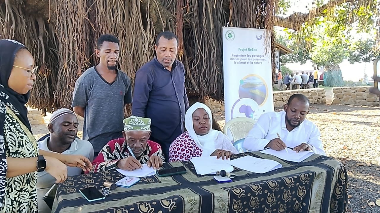 image Mabahoni scelle un pacte pour sauver son littoral