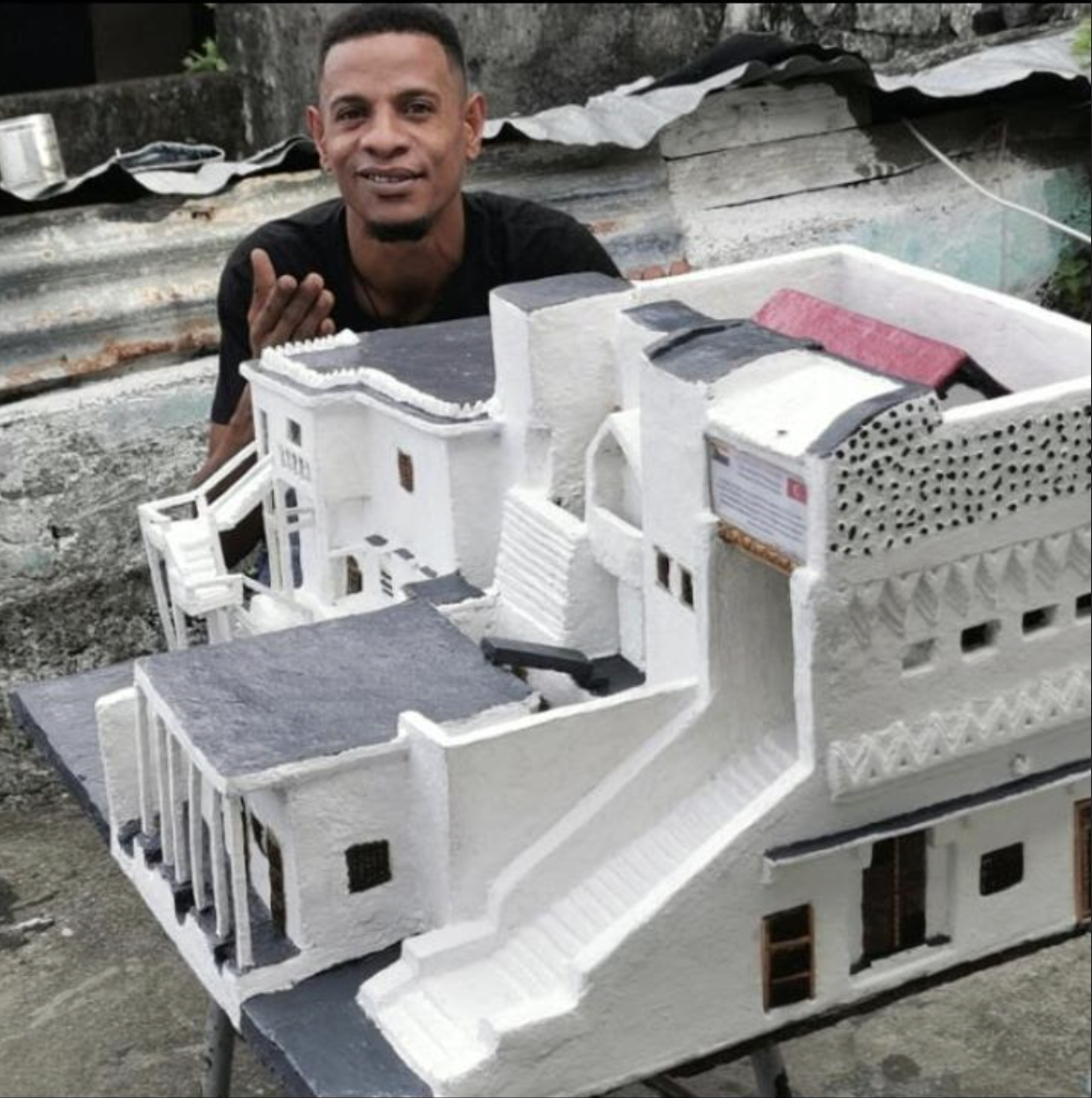 image Daniel Toilha sculpte la mémoire des palais comoriens