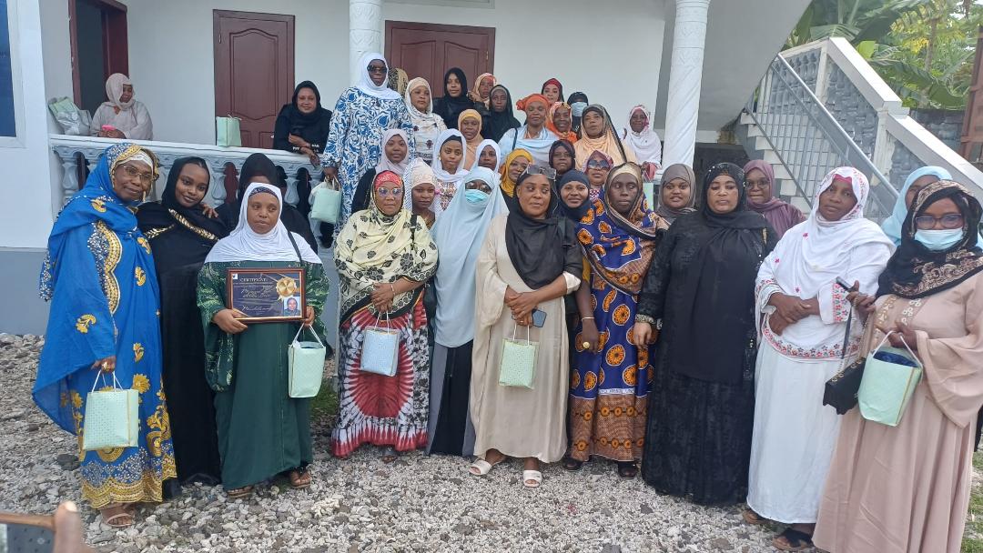 image Journée internationale de la femme/ Mounissat Binti Abdou Bacar honorée par SONELEC-Mohéli