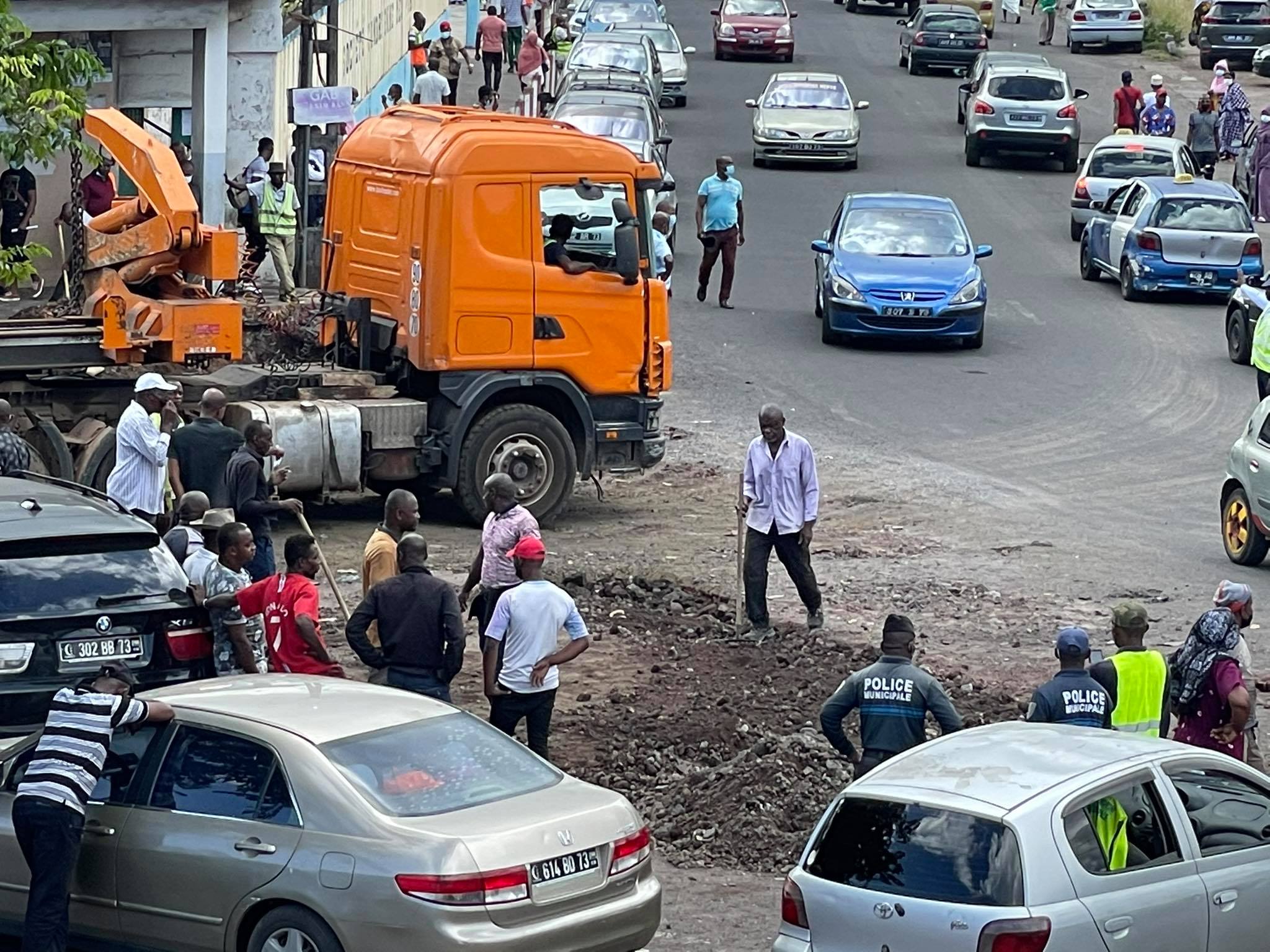 image Douane de Moroni : Un projet de construction d’un parking divise