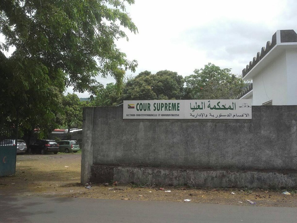 image Recours contre la suspension de Mariama Massoundi / Le commissaire du gouvernement demande l’annulation de l’acte