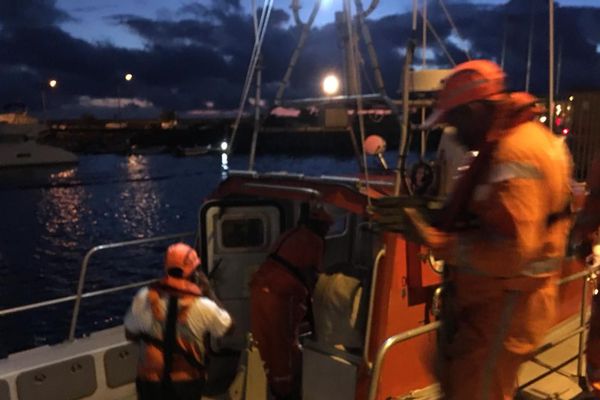 image Marins arrêtés entre Domoni ya Mboini et Hahaya ; Suspicions de trafic de migrants