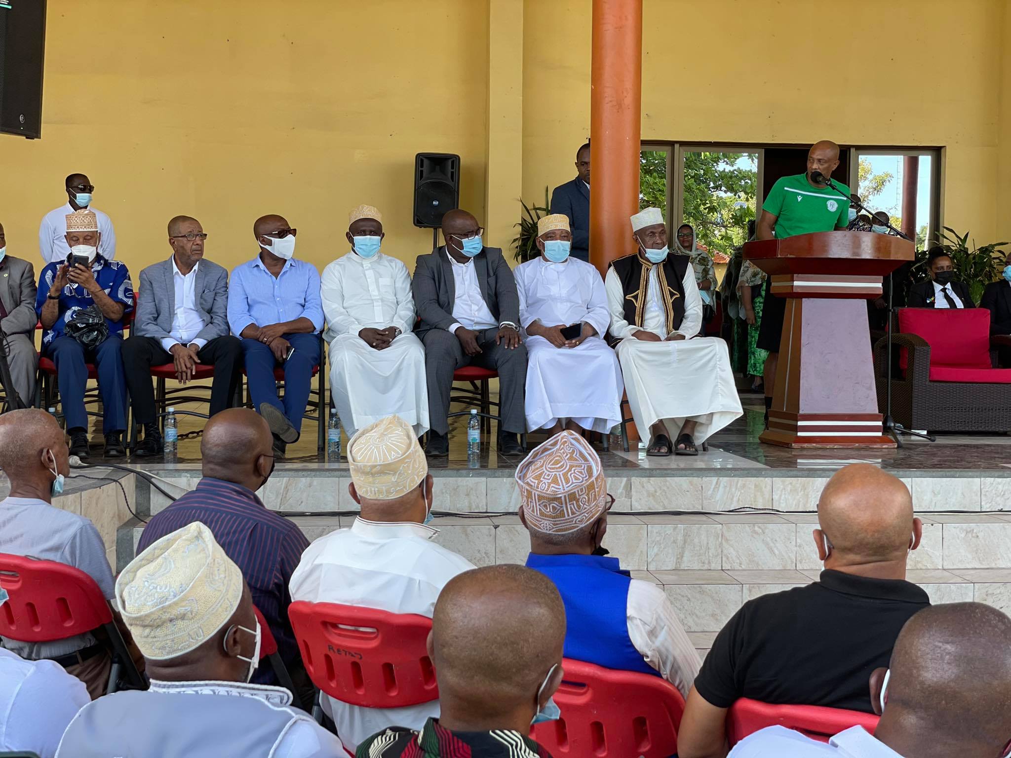 Amir Abdou honoré par les cadres de Moroni