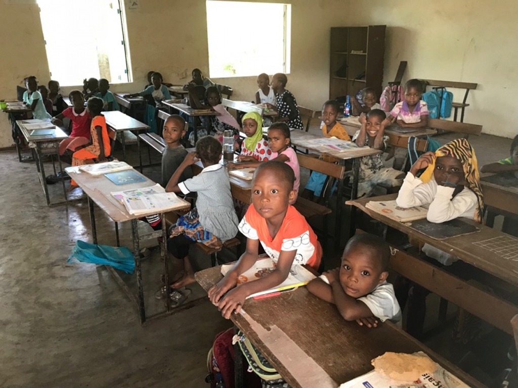 image Deux salles de classe pour 6 divisions à Itsamia