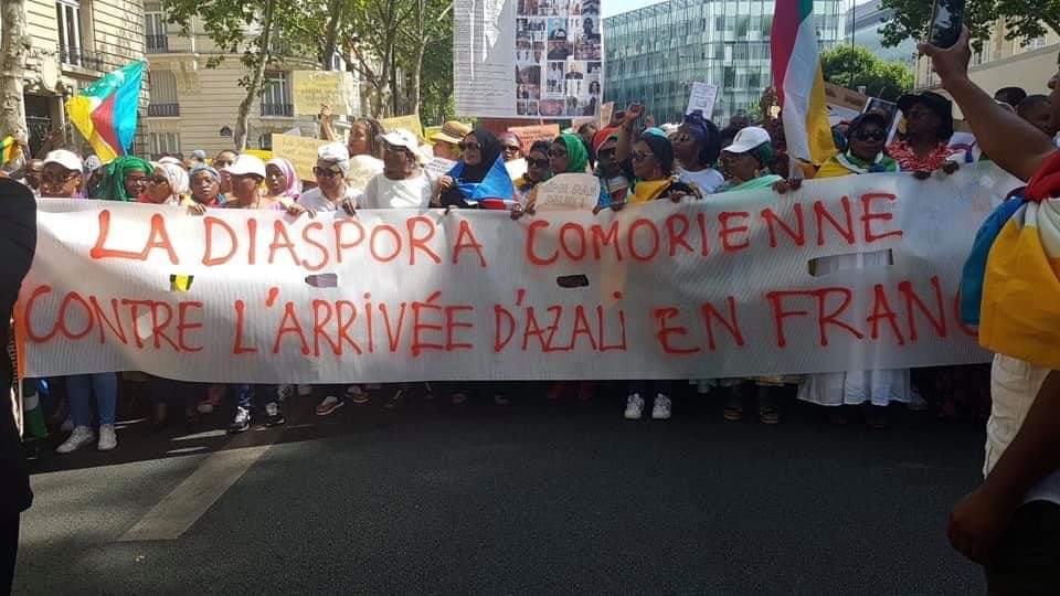 Visite officielle de Azali Assoumani en France /  La diaspora poursuit la contestation