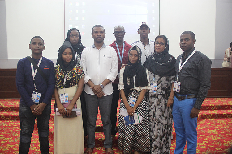 image Assemblée des jeunes de la Cjsoi 2018 / Les Comoriens ont défendu leur projet sur la protection environnementale