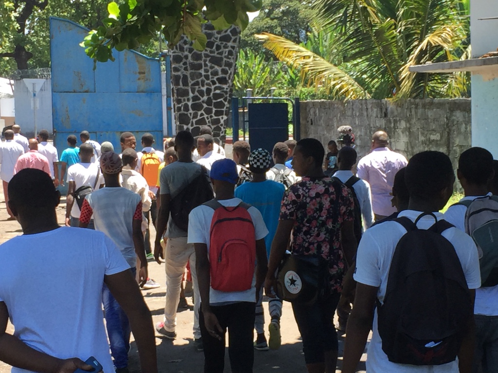 Violence policière au lycée de Moroni  Les élèves du lycée de Moroni prêts à une année blanche, si les gendarmes ne sont pas jugées et punis