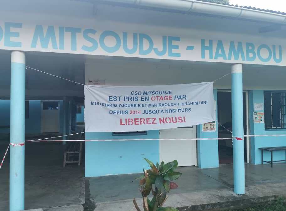 Le personnel du centre de santé de Mitsoudje se révolte