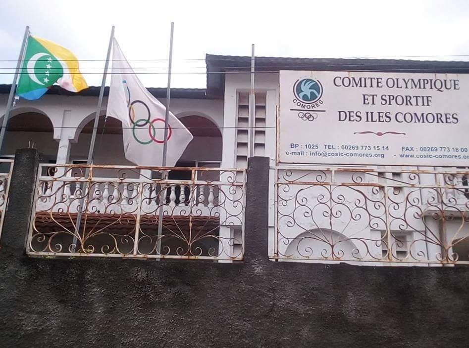 image Comité Olympique et Sportif des îles Comores  Tête haute, le Cosic échappe à une gestion de Comité de Normalisation