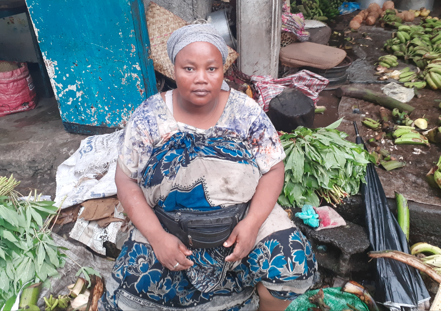 image Vendeuse, ses cinq enfants étudient dans le privé